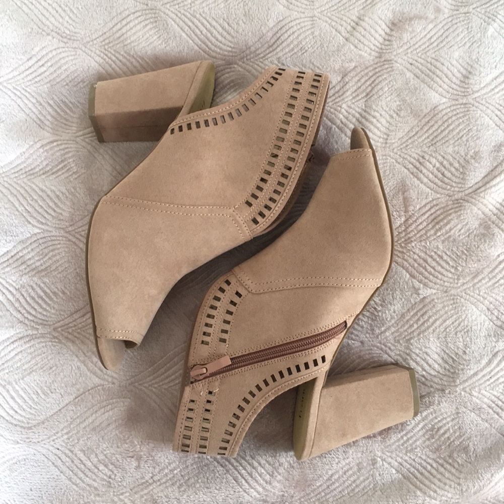 Dusty Rose Heels NEVER WORN!